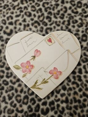 1999 Bath & Body Works Spring 1999 Ceramic Heart Candle Holder Trivet Plate